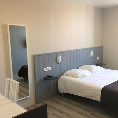 Logis Hotel Galland ラパリス エクステリア 写真