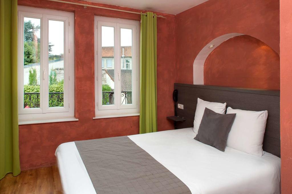 Logis Hotel Galland ラパリス エクステリア 写真
