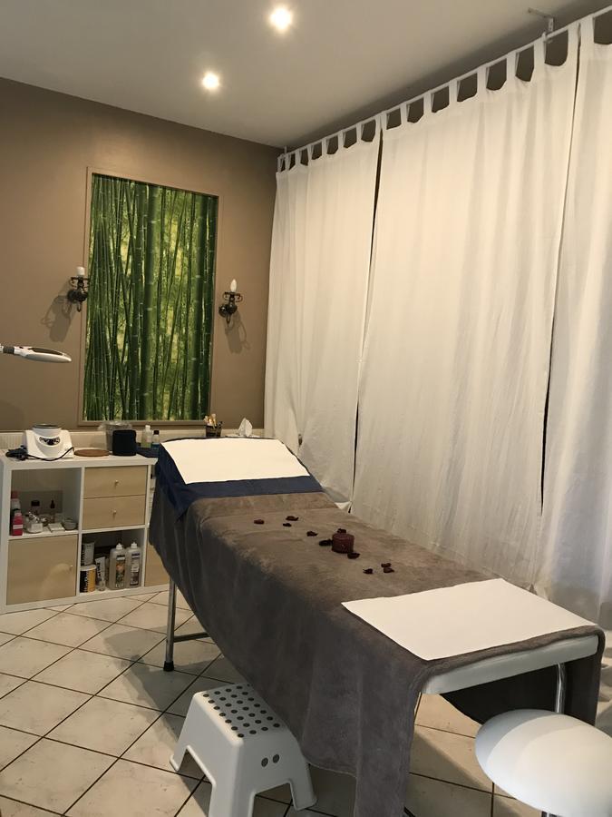 Logis Hotel Galland ラパリス エクステリア 写真