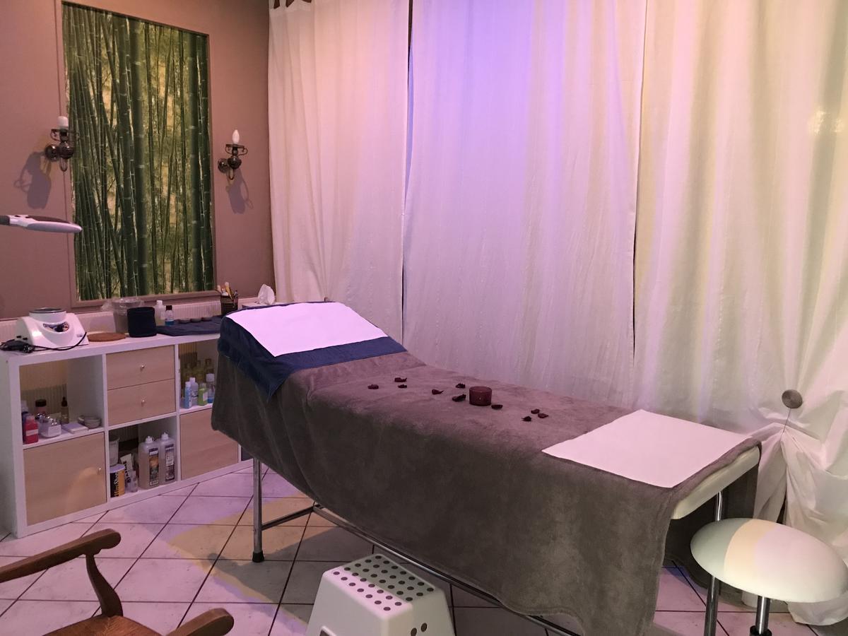 Logis Hotel Galland ラパリス エクステリア 写真